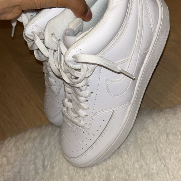 White Nike court vision Mids - Picture 3 of 5